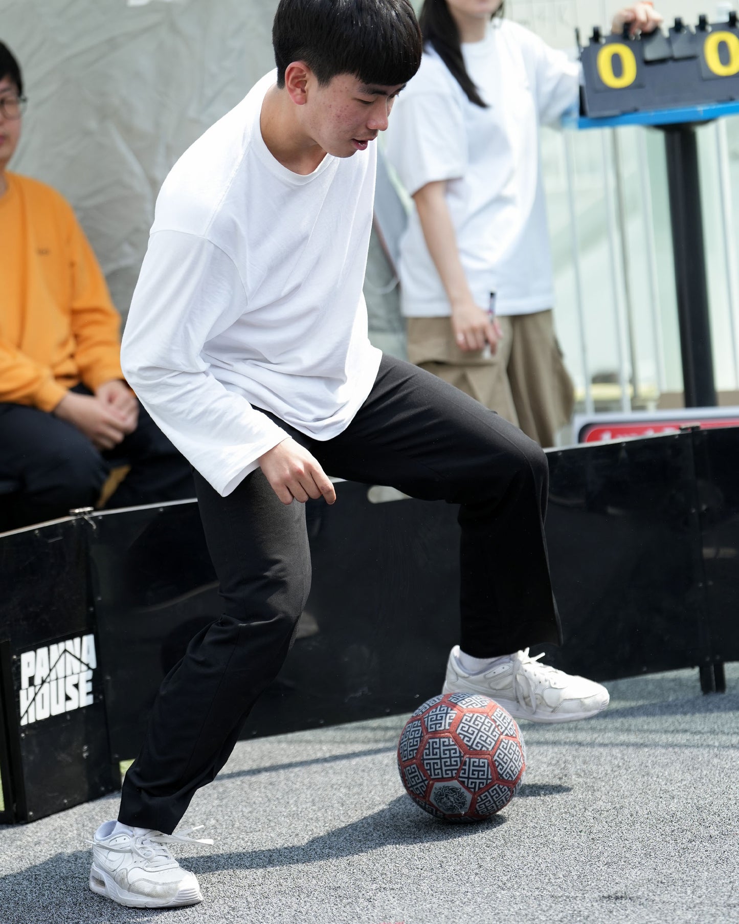 MEDUCA Stone - Street Soccer / Panna Ball